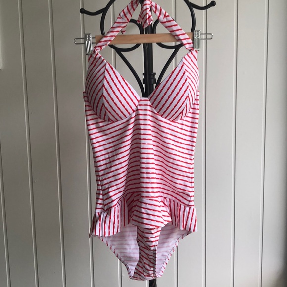 One piece swimsuit NWOT - Picture 3 of 7